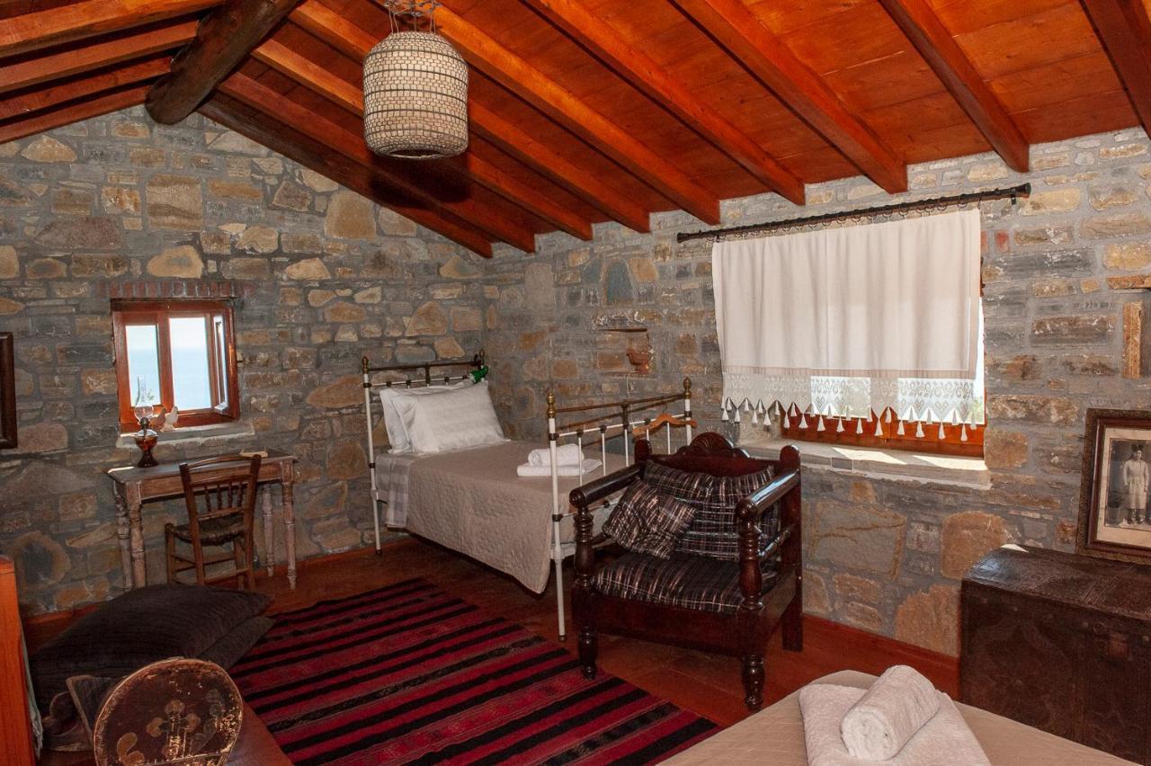 Oceanis Cottage House Ormos Koumeikon Exterior foto